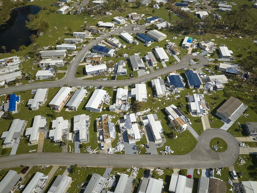 Manufactured home in a Florida community